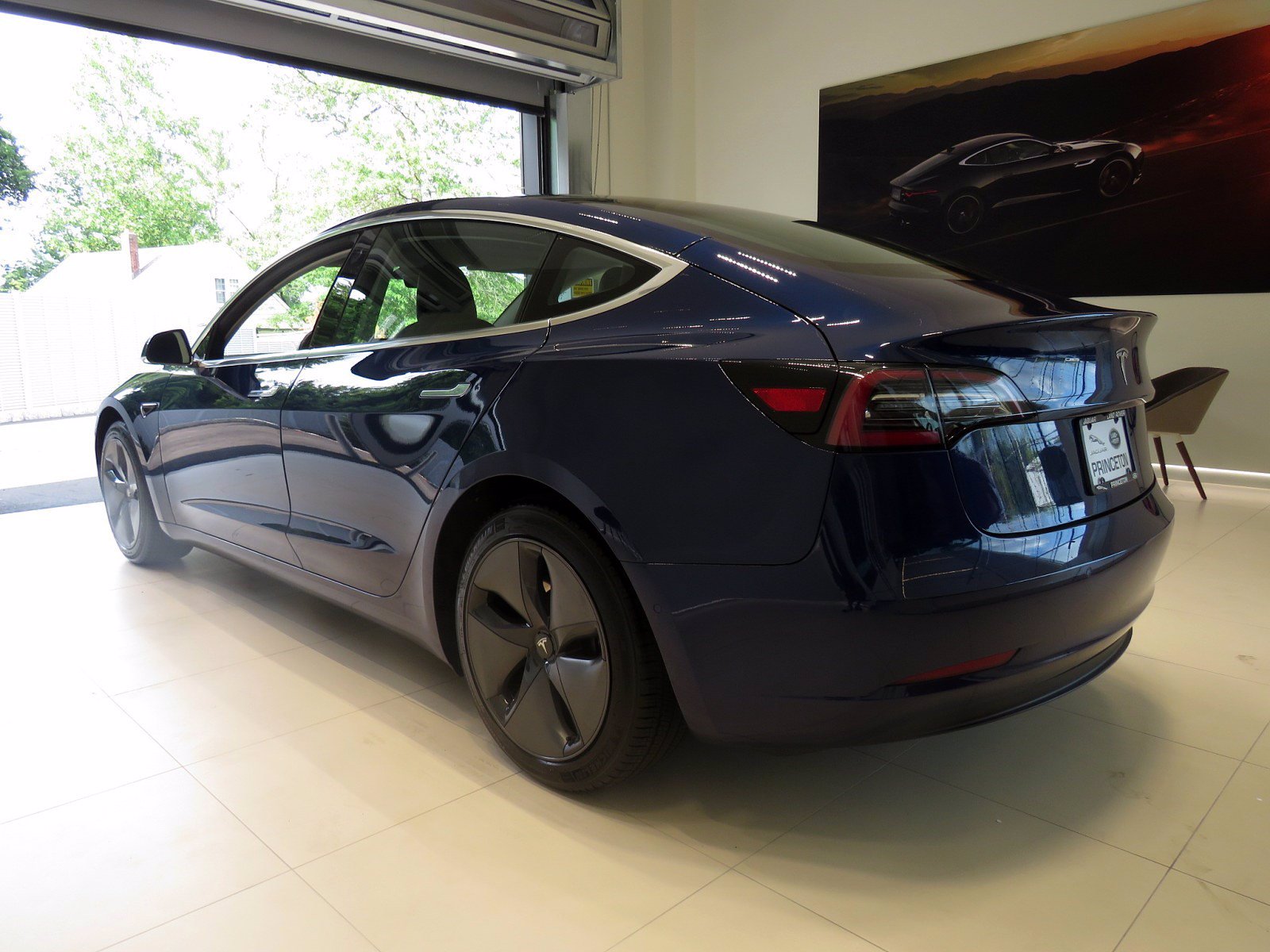 Tesla Model 3 Long Range Rwd Battery Capacity : Tesla Model 3 Long Range RWD specs, price, photos, offers ... : The model s is more safety scores, fuel economy, cargo capacity and feature availability should all be factors in.